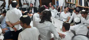 בחורי ישיבות חיזקו את תושבי עכו