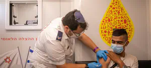 יועץ הקורונה: להפוך את החיסון לחובה