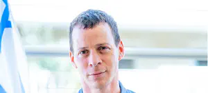 עמית סגל: אין לי בעיה להיות סמל של הציבור הדתי-ימני