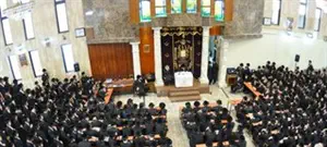 "חילול עצום. התפילין היו בתוך השירותים" 