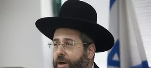 "לא די בלעשות חסד, צריך גם לאהוב חסד"