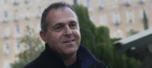 "דריכת נשק ובעיטה - אמצעים לגיטימיים"