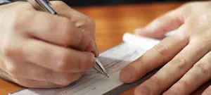 ניסה לפדות צ'קים גנובים ונעצר 