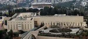 מי אמר שהמנהג החוקתי בכלל חוקתי?