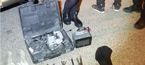 הפורץ נתפס עם כלי הפריצה