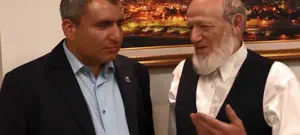 משי זהב לאלקין: מאחוריך בכל הכח