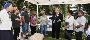 ''בזכותו ובזכות שכמותו קמה מדינת ישראל''