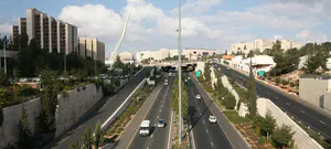 דרך בגין בירושלים - הרחוב האדום בישראל