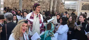 בקשת בנות האולפנא מרב הכותל: אפשר לנו להתפלל ללא הפרעה