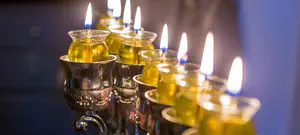 על מה שמחים בחנוכה?