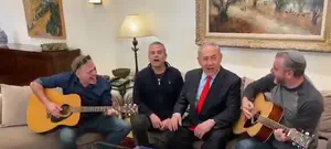 העיתונאים שרים עם נתניהו: שבחי ירושלים