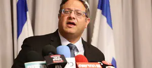 מי שם את ווטסאפ לשופט ולתליין?