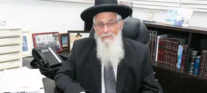 צפו: הרב יעקב אריאל מקבל פרס ישראל