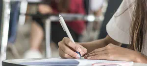 בבגרות בלשון: מסרים בשפה א-מגדרית