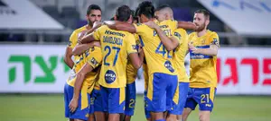 שחקנים נוספים נדבקו - המשחק כרגיל