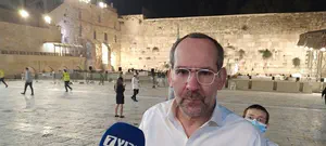 שה' יקבל את העצב שלנו במקום התפילות