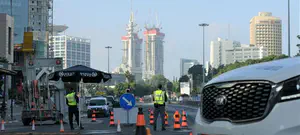 מתפללים: "עושקים את בית הכנסת הגדול"