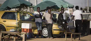 בג"ץ: מבקשי המקלט יקבלו מעמד ארעי אם לא תתקבל החלטה בעניינם
