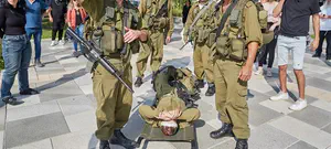 "שעת נעילה" - גרסת המציאות