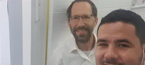 האם ניתן לקבוע מזוזה בבית עסק מוסלמי?