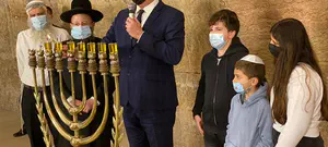 בני גנץ: עם ישראל מייחס כבוד עליון לחיי אדם