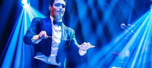 צפו: המופע חנוכה המרכזי עם גדולי הזמר החסידי והמזרחי