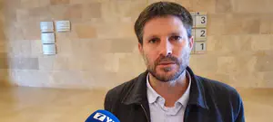 עמית סגל: "סמוטריץ' חושב ברצינות על הליכה לבד"