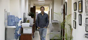 משרד המשפטים מתערב בפרשת מנהל תיכון הריאלי שאירח את ״בצלם״