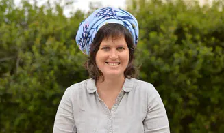 הערב: מה הקשר בין מה שקורה בדייטים לתכונות של ההורים שלנו?