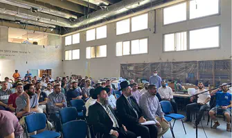 הרב לאו ביקר במכינת מעוז בלוד 