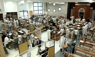 מתכוננים לפורים בשידור חי