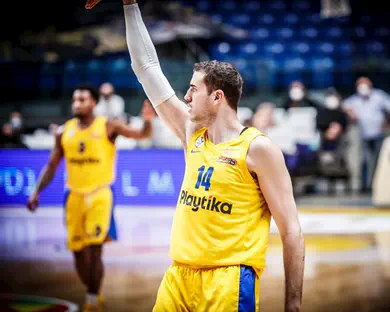 גם בליגה: מכבי ת"א הביסה את חולון 