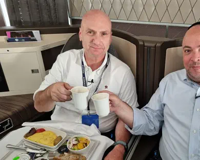 'חברים לצלחת' על מטוס הדרימליינר