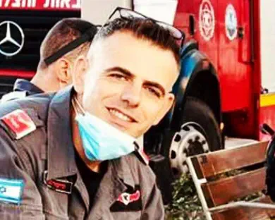 לוחם האש שמת מאירוע לב הובא למנוחות