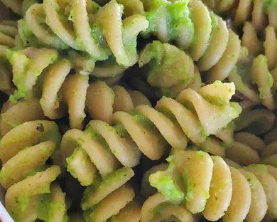 פסטה פסטו ברוקולי ועשבי תיבול