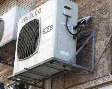 אשדוד: מתקין המזגנים צנח; מצבו קשה