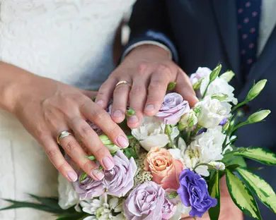 איך מחתנים שבעה ילדים?! 