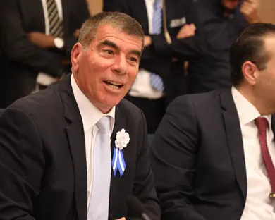 השאלה של המזכירה והתשובה של אשכנזי