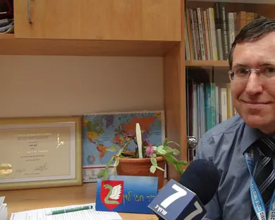 גל שלישי: ''כישלון חמור של הממשלה"