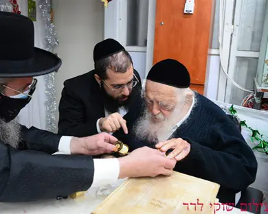 לא להאמין: ספר התורה של הרב קניבסקי