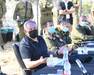 מי שיתקוף אותנו יפגוש אגרוף פלדה