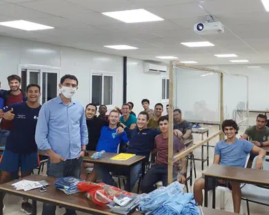 מכאן עם ישראל סופג את כוחו