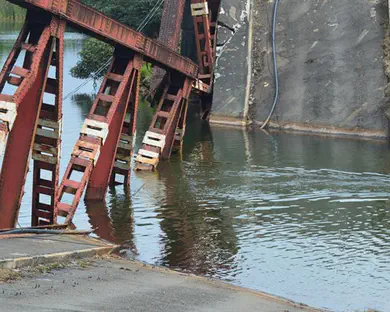 בשידור חי: הגשר התמוטט