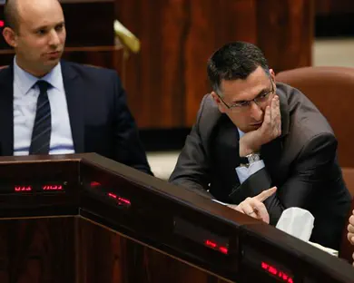 האלטרנטיבה מתפצלת              