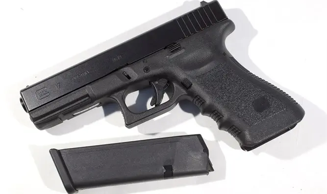 Пистолет. Иллюстрация