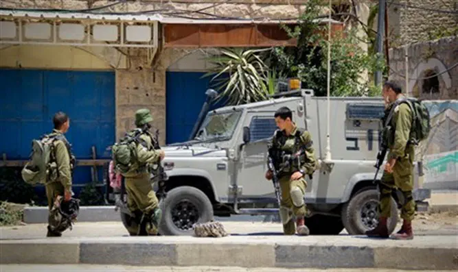 Солдаты ЦАХАЛ в Хевроне. Иллюстрация