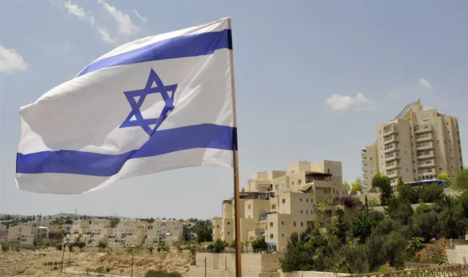 Флаг Израиля в Маале-Адумим