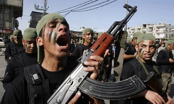 Young Hamas recruits in Gaza