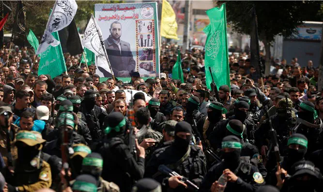 הלווית המחבל מאזן פוקהא בעזה