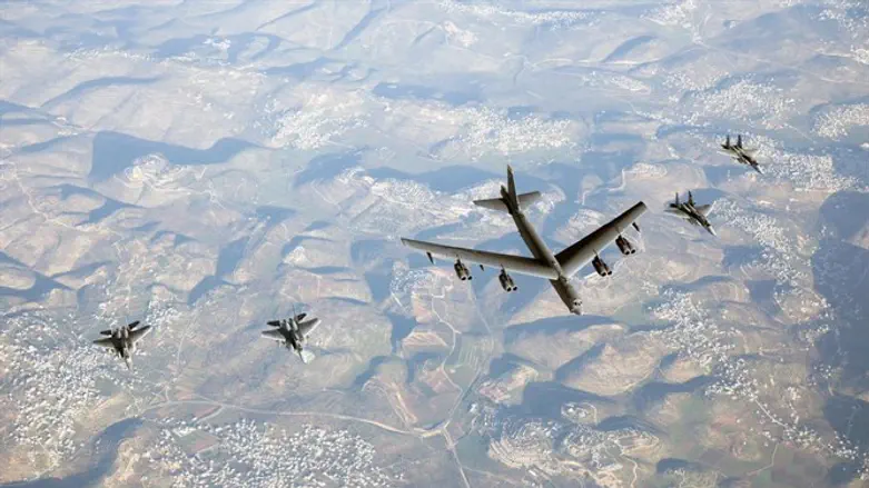 IAF fighters escort US B-52